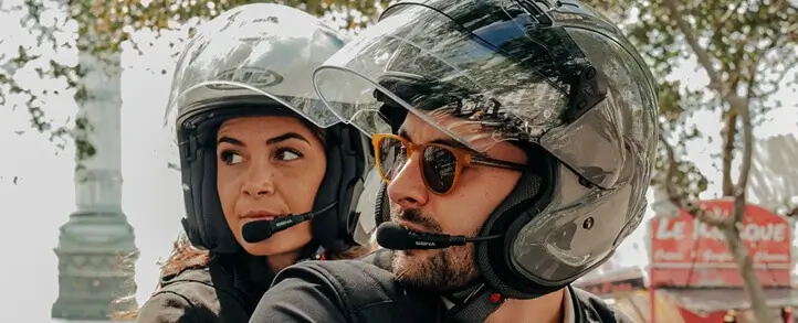 Helme mit integriertem Bluetooth