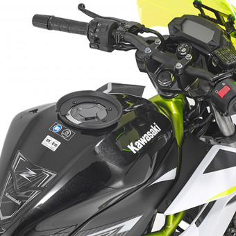 Tanktaschen Zubehör Givi Flansch Tanklock Tankrucksack BF42 Kawasaki Z125 (19) Tanktaschen Zubehör Givi Flansch Tanklock Tankrucksack BF42 Kawasaki Z125 (19)