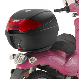 Topcase Befestigungskit Givi Träger Monolock SR6705 Aprilia Scarabeo 50 (09-16) Topcase Befestigungskit Givi Träger Monolock SR6705 Aprilia Scarabeo 50 (09-16)