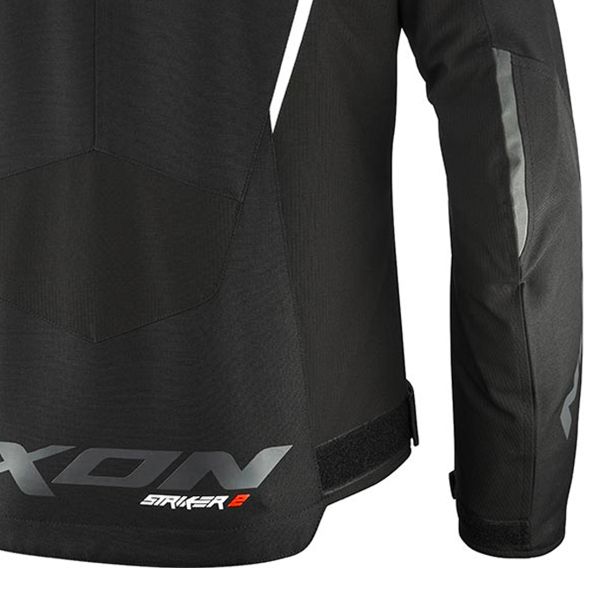 Ixon Striker 2 Black White