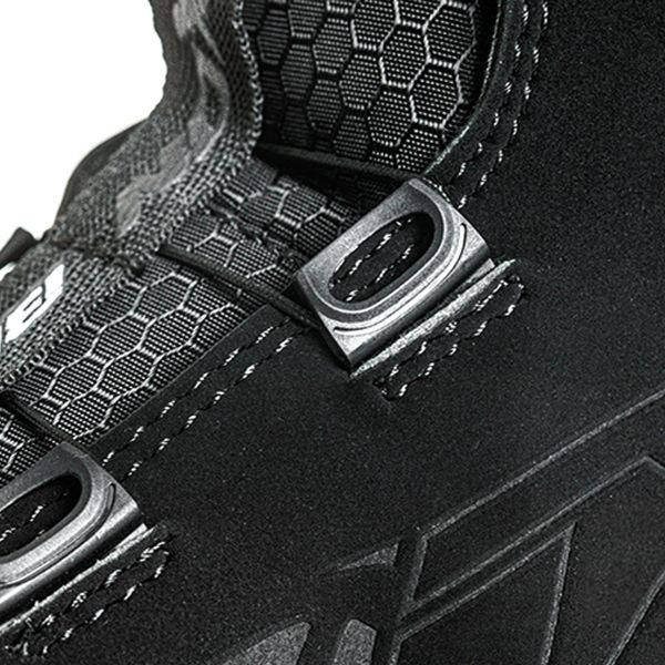 Ixon Bull 2 WP Black White Red