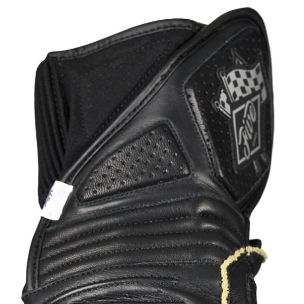 Five Daytona Schwarz