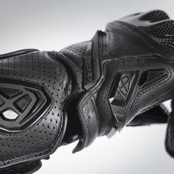 Ixon GP4 Air Black