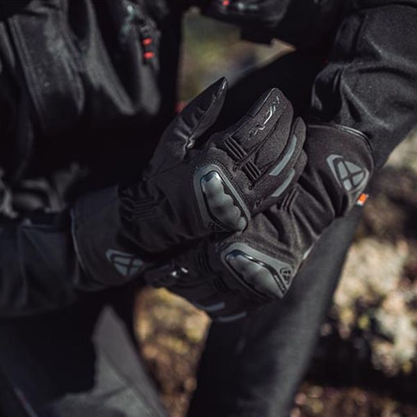 Ixon Pro Compass Black