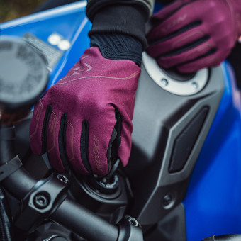 Ixon Pro Hurricane 2 Lady Burgundy