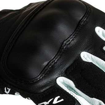Ixon Thund Black