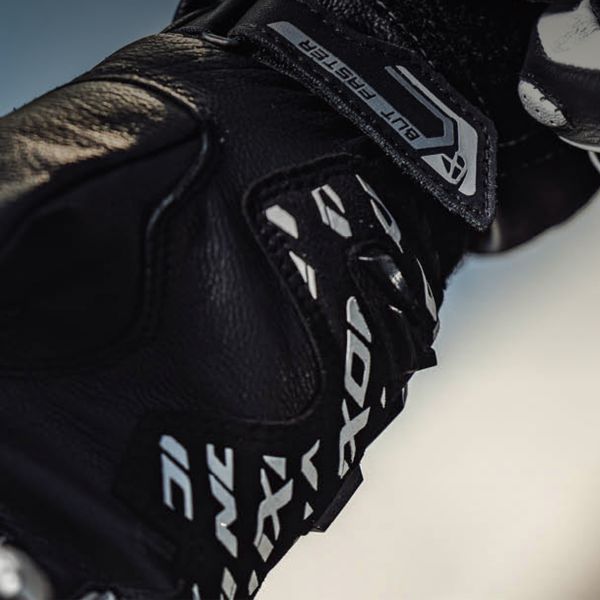 Ixon Thund L Black White