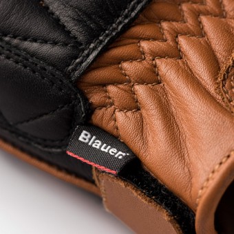 Blauer Banner Braun Schwarz